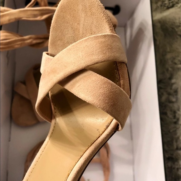 Heels - Picture 2 of 4